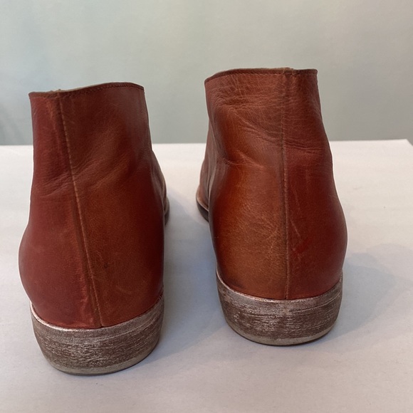 Free People Royale Flat in Whiskey **FITS LIKE 37/6.5*** but listed as size 39/9 - Picture 4 of 12